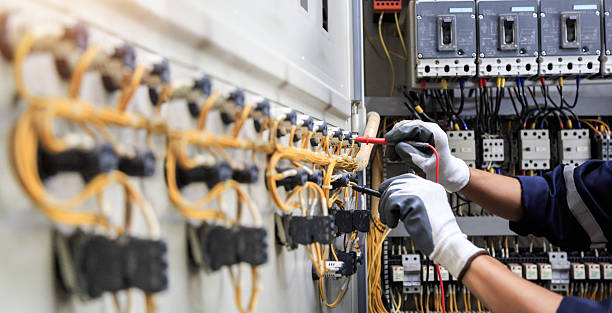 Professional Electrician technician working in Charleston, IL